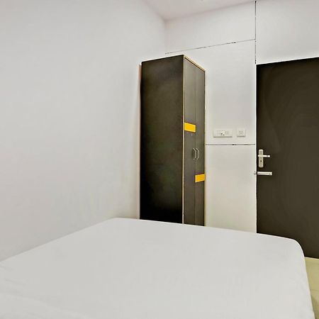 Hotel O North Campus New Delhi Eksteriør billede