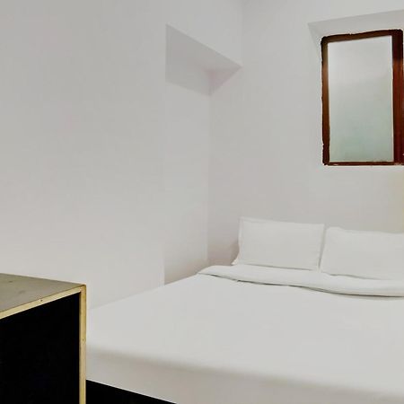 Hotel O North Campus New Delhi Eksteriør billede