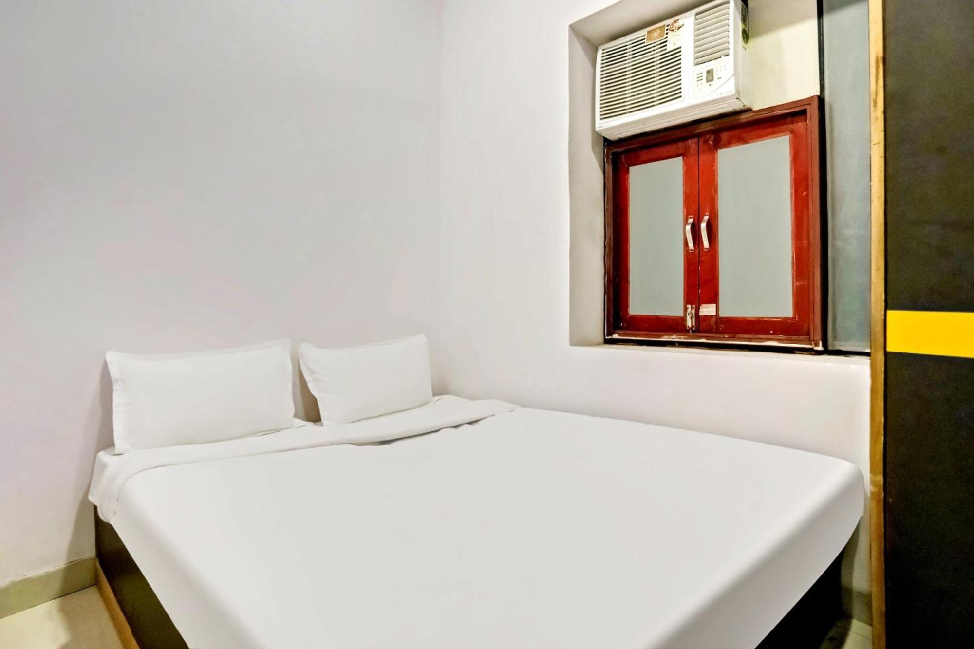 Hotel O North Campus New Delhi Eksteriør billede